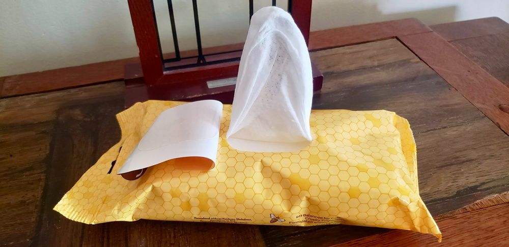 Burt’s Bees Dander Reducing Wipes