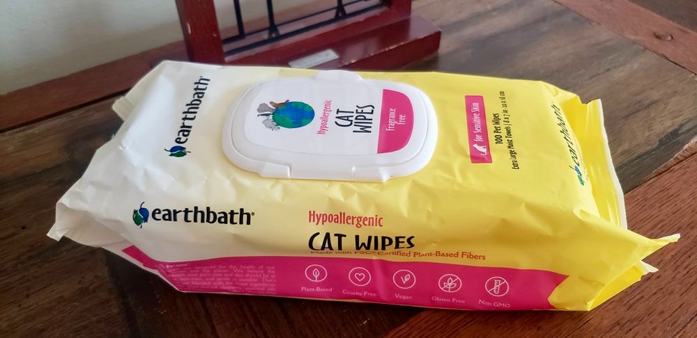 Earthbath Hypo-Allergenic Cat Grooming Wipes