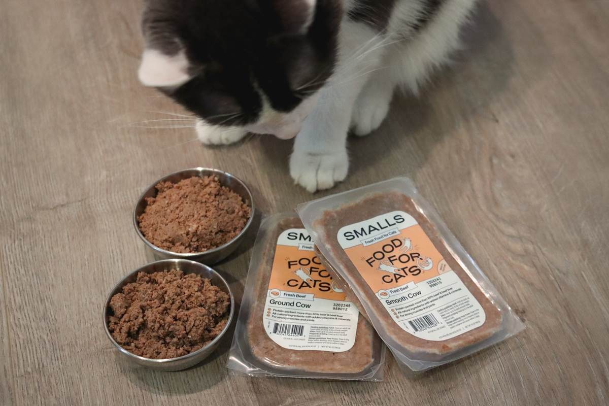 Smalls Frozen Fresh Beef Ground Smooth Cow