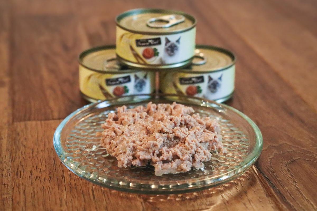 Fussie Cat Chicken Entree In Gravy Pate Wet Canned Cat Food