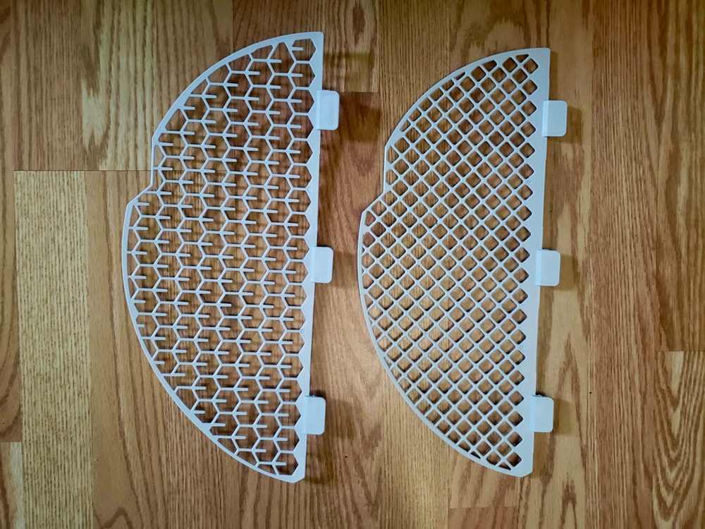 two types of litter sifting panels