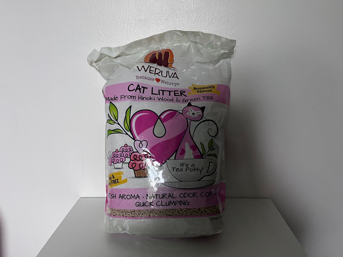 WERUVA Classic Fresh Scented Clumping Wood Cat Litter