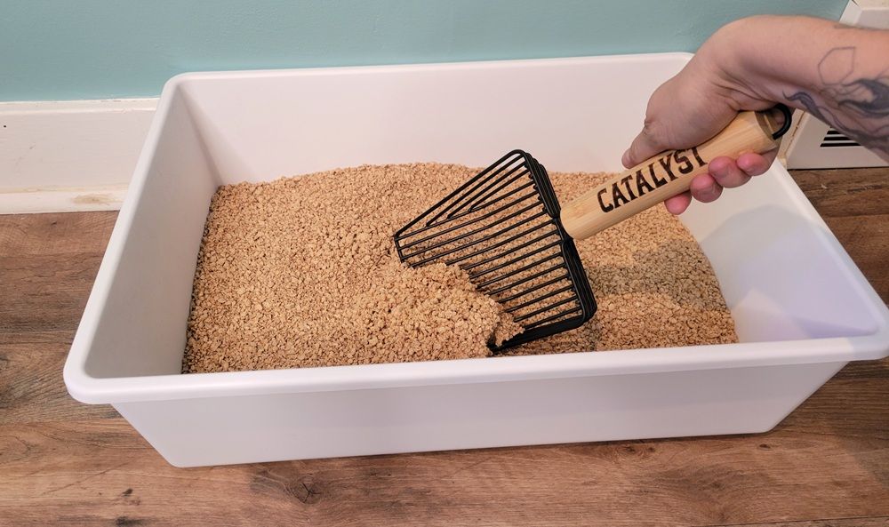 Catalyst Pet Slatted Steel Cat Litter Scoop Features