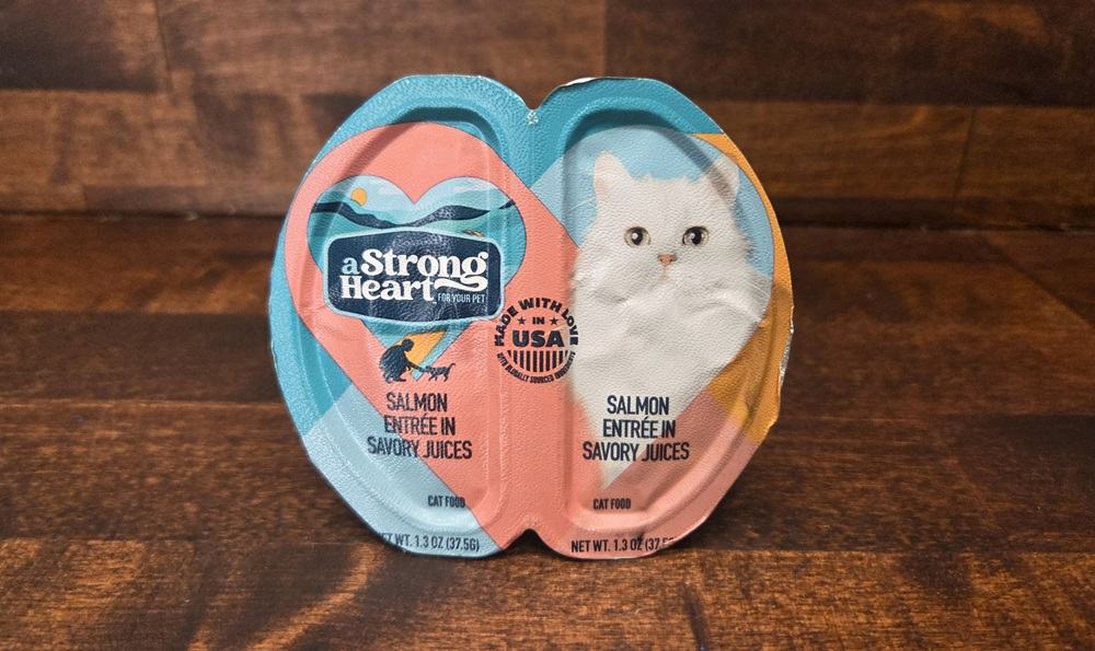 A Strong Heart Salmon Entree in Savory Juices Wet Cat Food