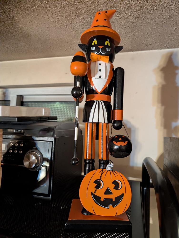 Glitzhome Halloween Houten Kat Notenkraker met Pompoenornament