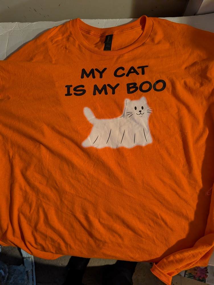 Shirt met de tekst 'Mijn kat is mijn boe'